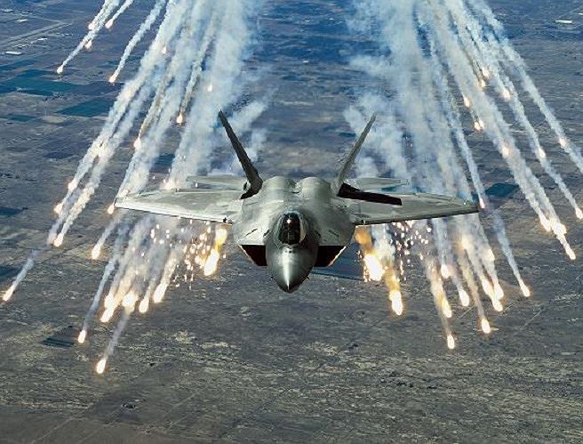 Mỹ phát triển cho Nhật Bản tiêm kích mạnh hơn F-22, F-35